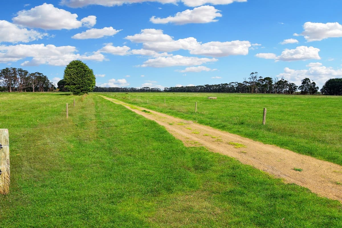156 McConnells Road, Taroon, VIC, Taroon - Thumbnail 8