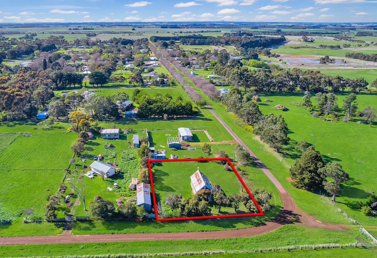 1 Ritchie Street, Caramut, VIC, Caramut - Thumbnail 2