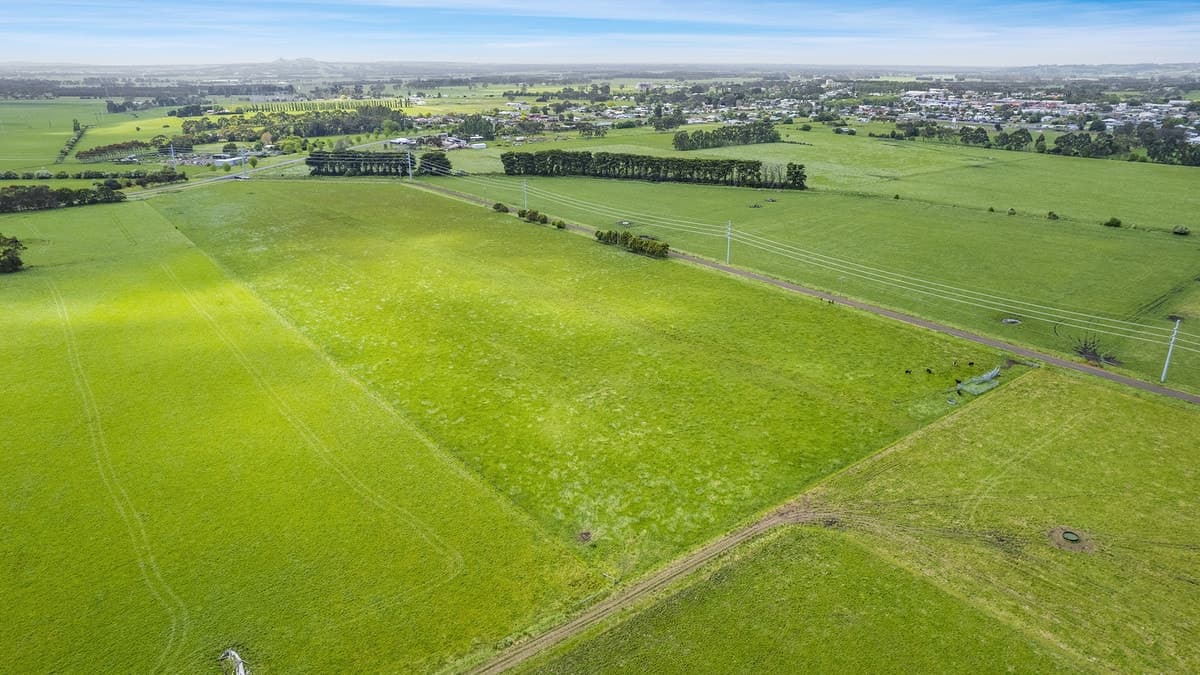 15 Terang Mortlake Road, Terang, VIC, Terang - Thumbnail 6