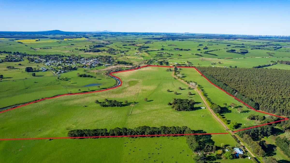 Corner Burleighs Road & Hamilton-Port Fairy Road, Macarthur, VIC, Macarthur - Image 1