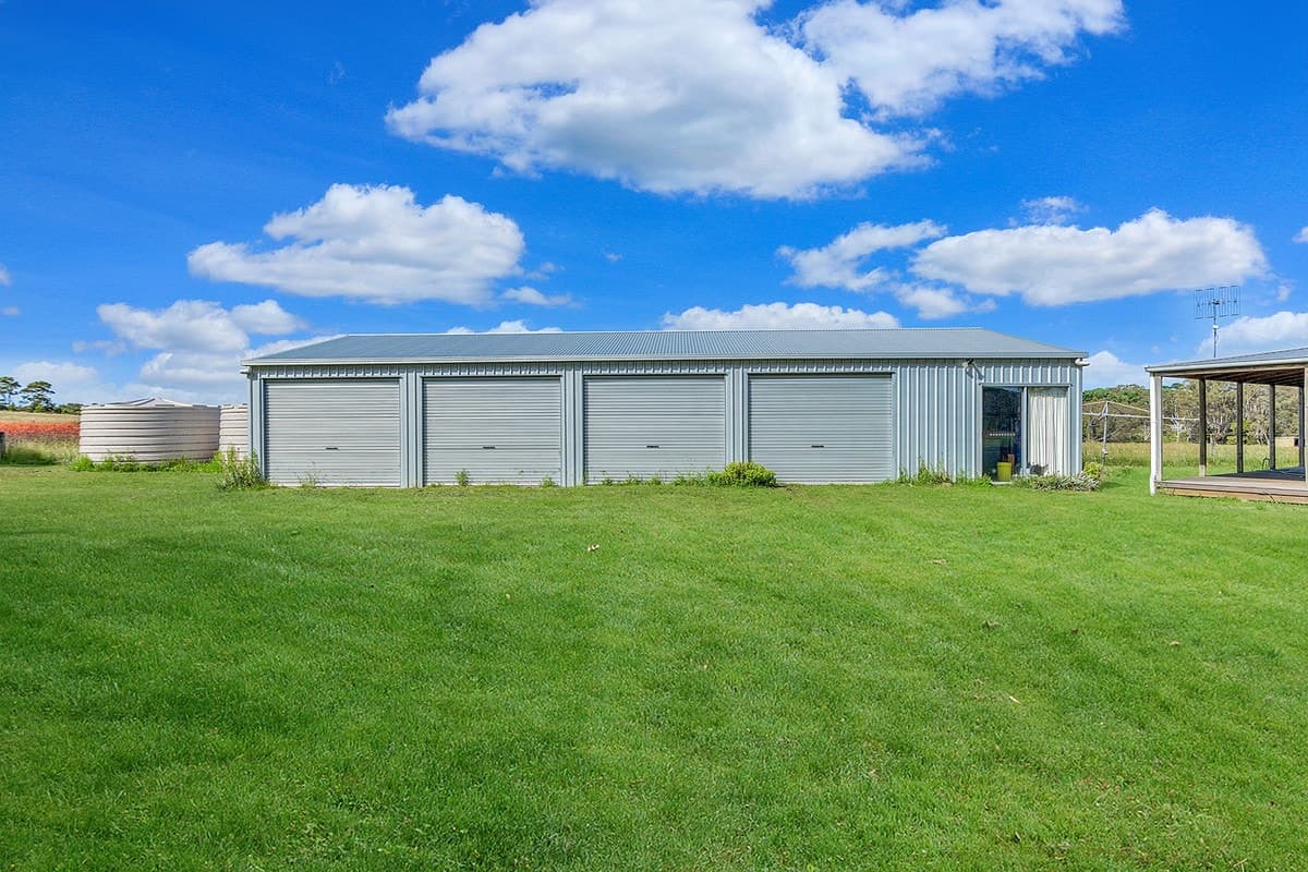 15 Heathmarsh Road, Panmure, VIC, Panmure - Thumbnail 3