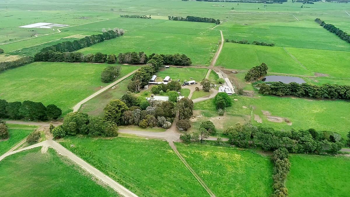 320 Glengleeson West Road, Macarthur, VIC, Macarthur - Thumbnail 3