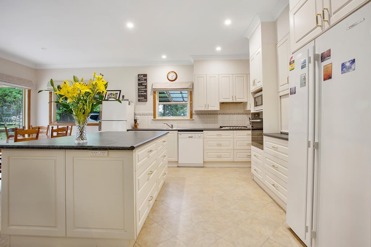 320 Glengleeson West Road, Macarthur, VIC, Macarthur - Thumbnail 6