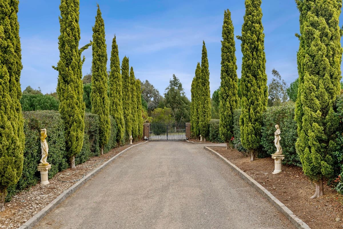 126 Tarraford Way, Batesford, VIC, Batesford - Thumbnail 2