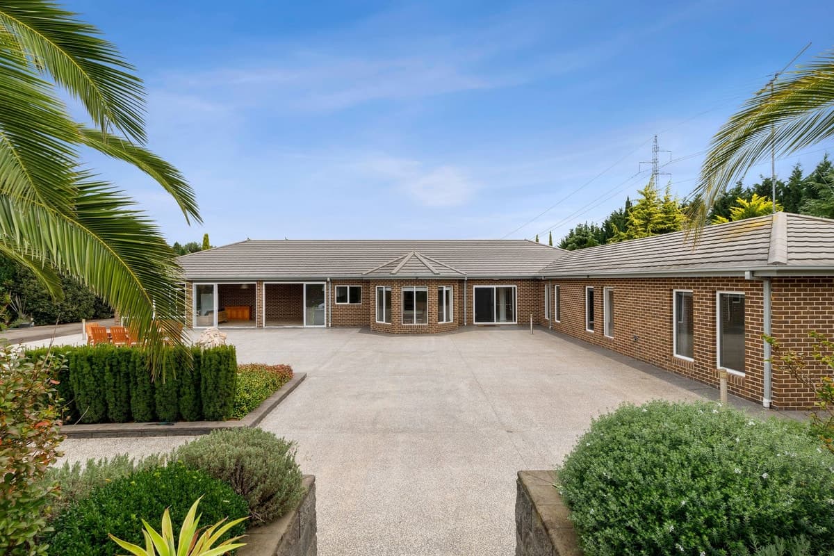 126 Tarraford Way, Batesford, VIC, Batesford - Thumbnail 3