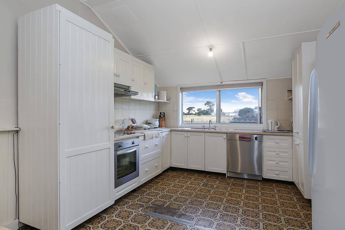 6586 Hamilton Highway, Cressy, VIC, Cressy - Thumbnail 6