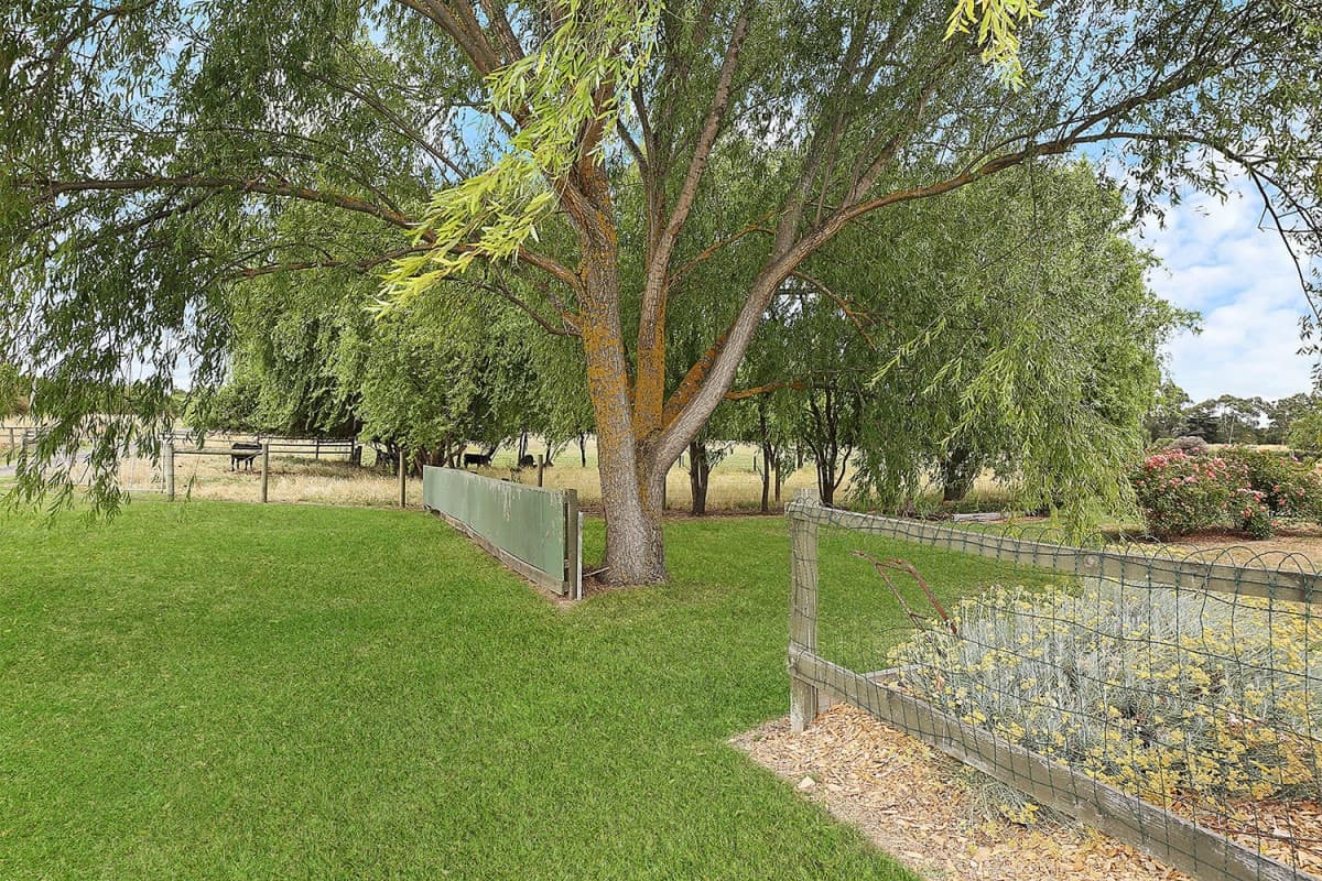 25 Murrays Road, Pirron Yallock, VIC, Pirron Yallock - Thumbnail 2