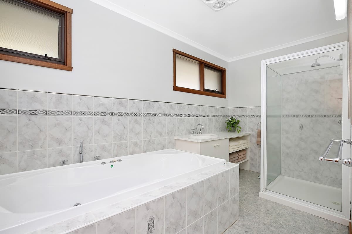 315 Pierces Road, Weering, VIC, Weering - Thumbnail 5