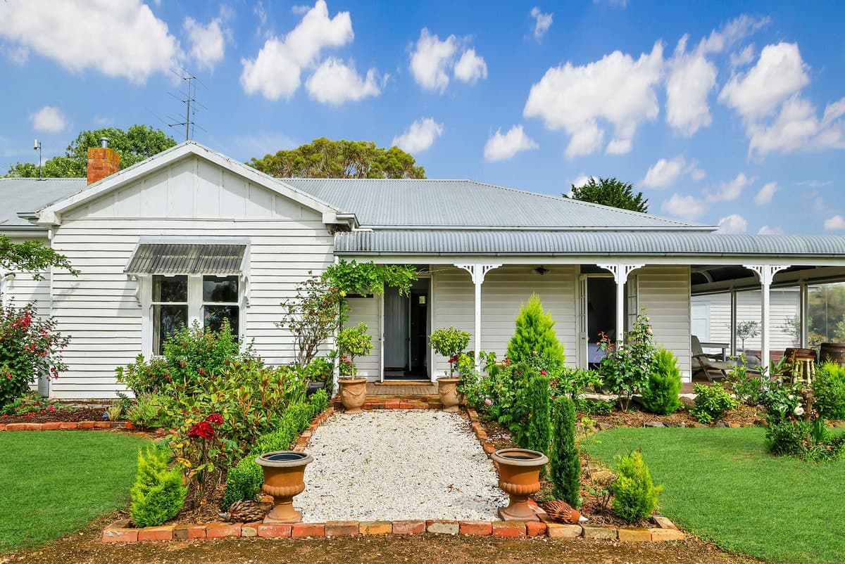 153 Wickham Road, Woolsthorpe, VIC, Woolsthorpe - Thumbnail 3
