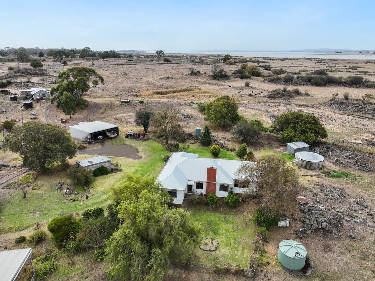 45 Donovans Road, Pomborneit East, VIC, Pomborneit East - Thumbnail 3