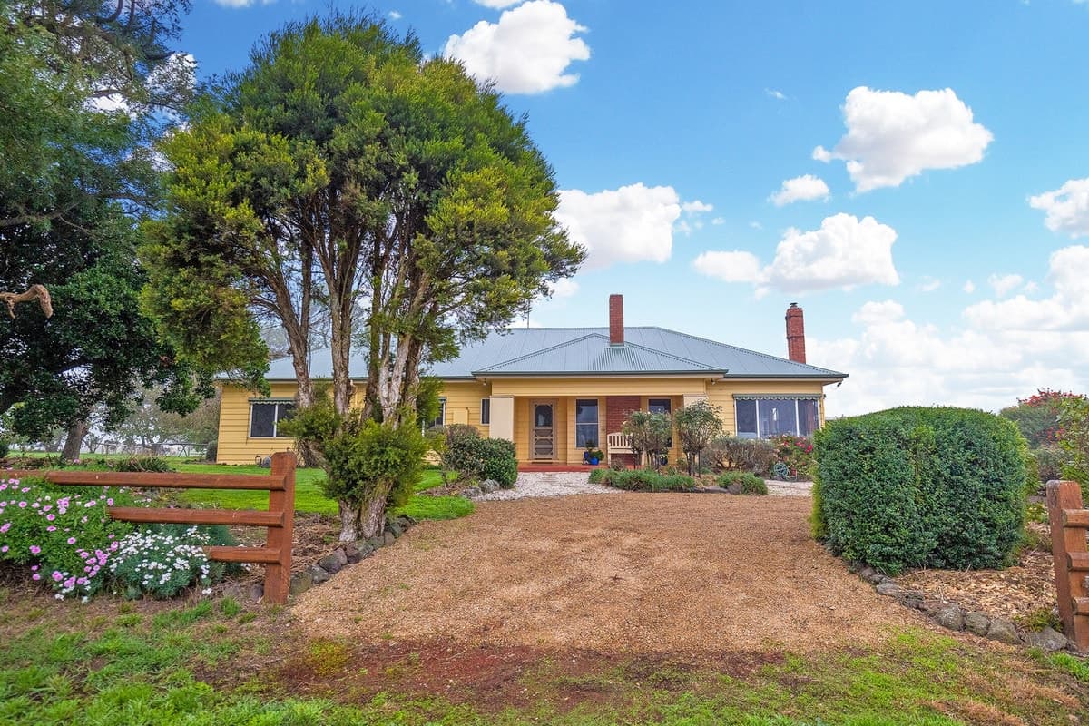 150 McGarvies Road, Pomborneit East, VIC, Pomborneit East - Thumbnail 2