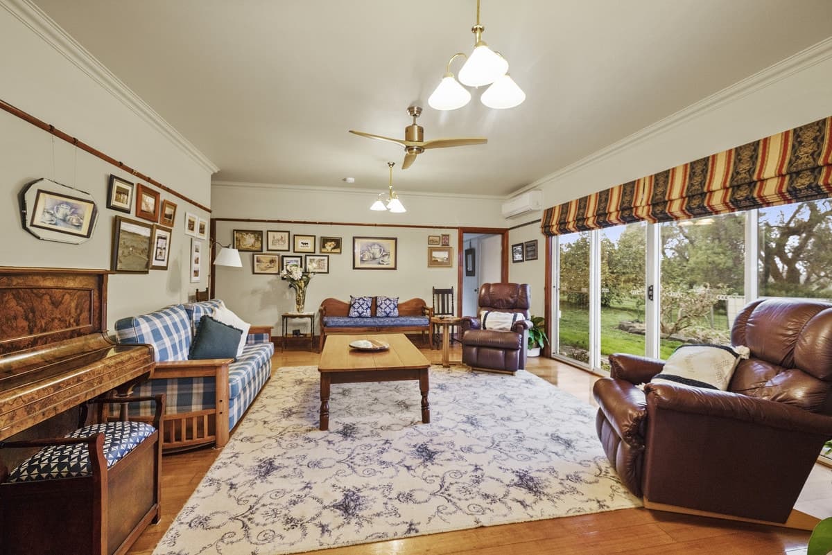 150 McGarvies Road, Pomborneit East, VIC, Pomborneit East - Thumbnail 5