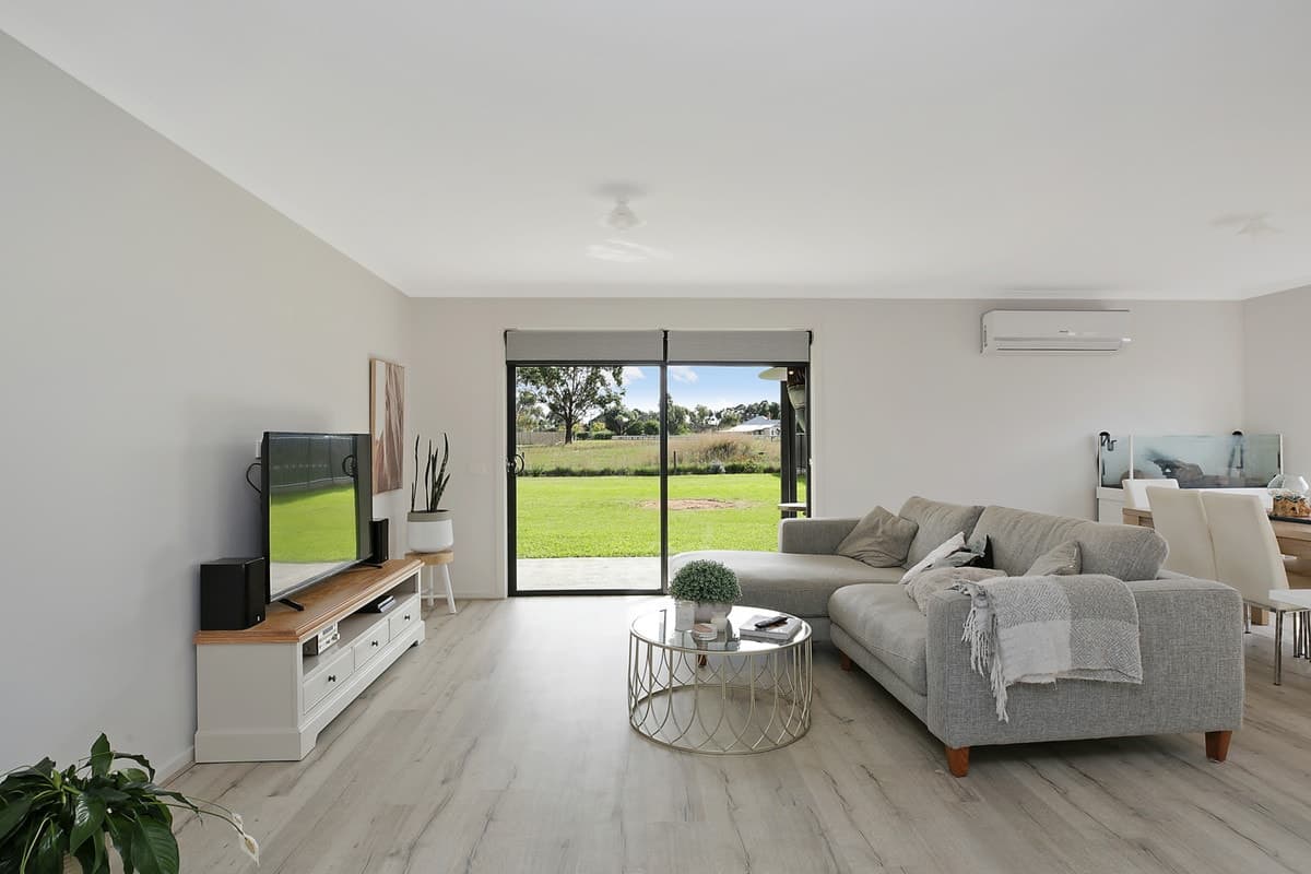 43 New Station Street, Cressy, VIC, Cressy - Thumbnail 3