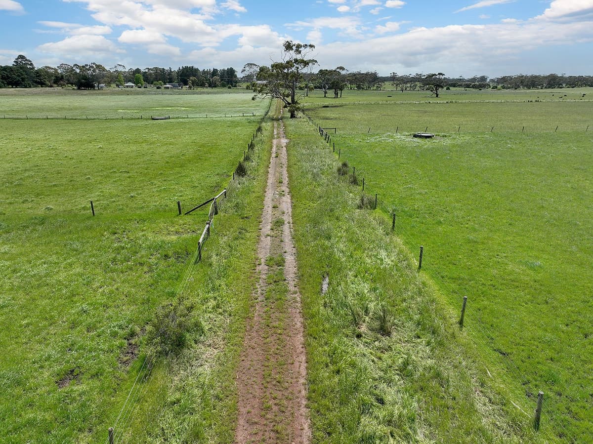 1500 Cobden-Warrnambool Road, Ecklin South, VIC, Ecklin South - Thumbnail 2