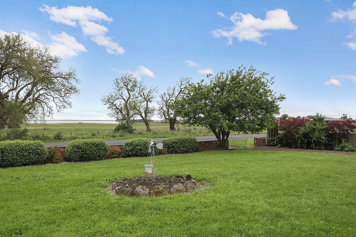 750 Nalangil Road, Corunnun, VIC, Corunnun - Thumbnail 4