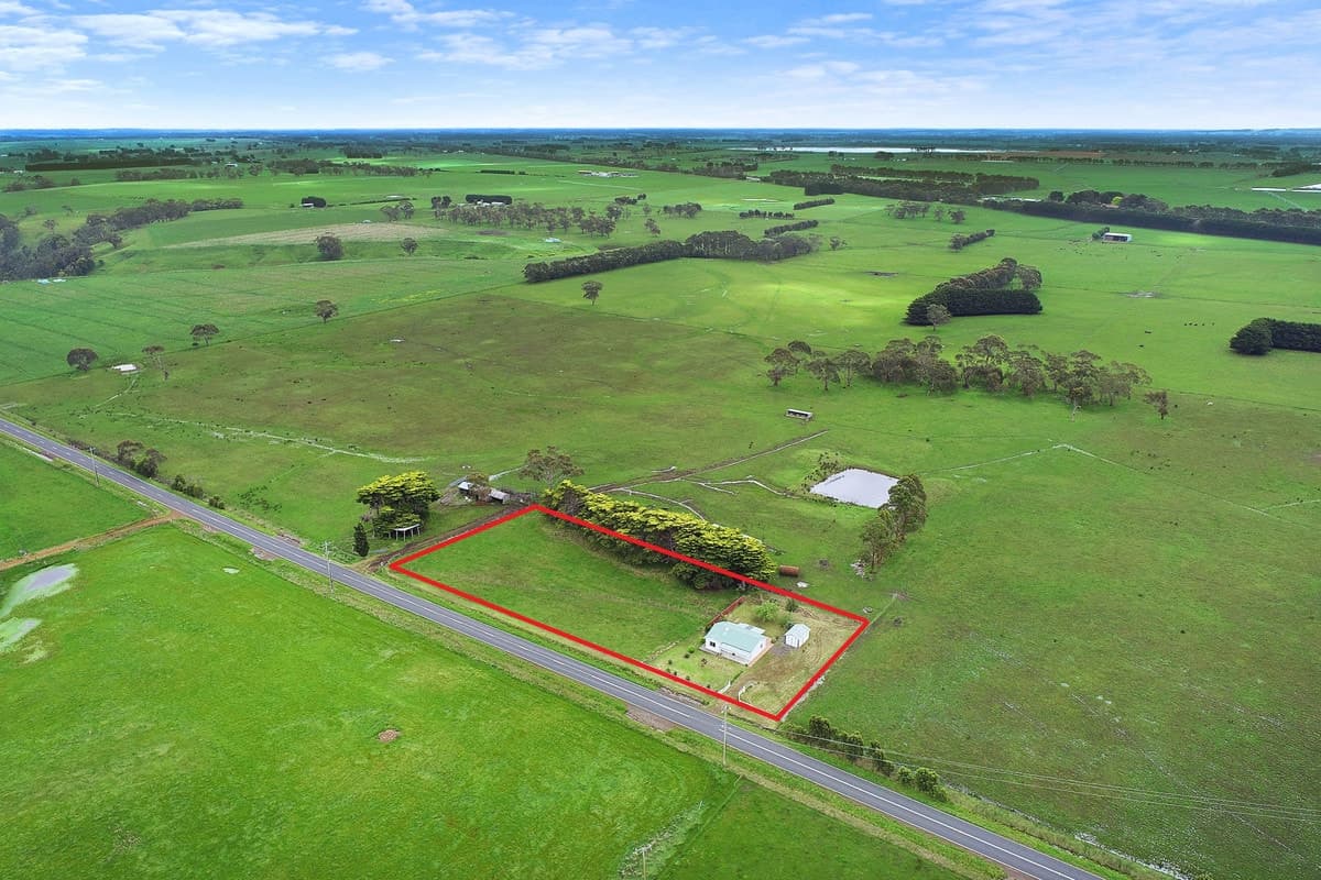 120 Cobden - Port Campbell Road, Cobden, VIC, Cobden - Image 1