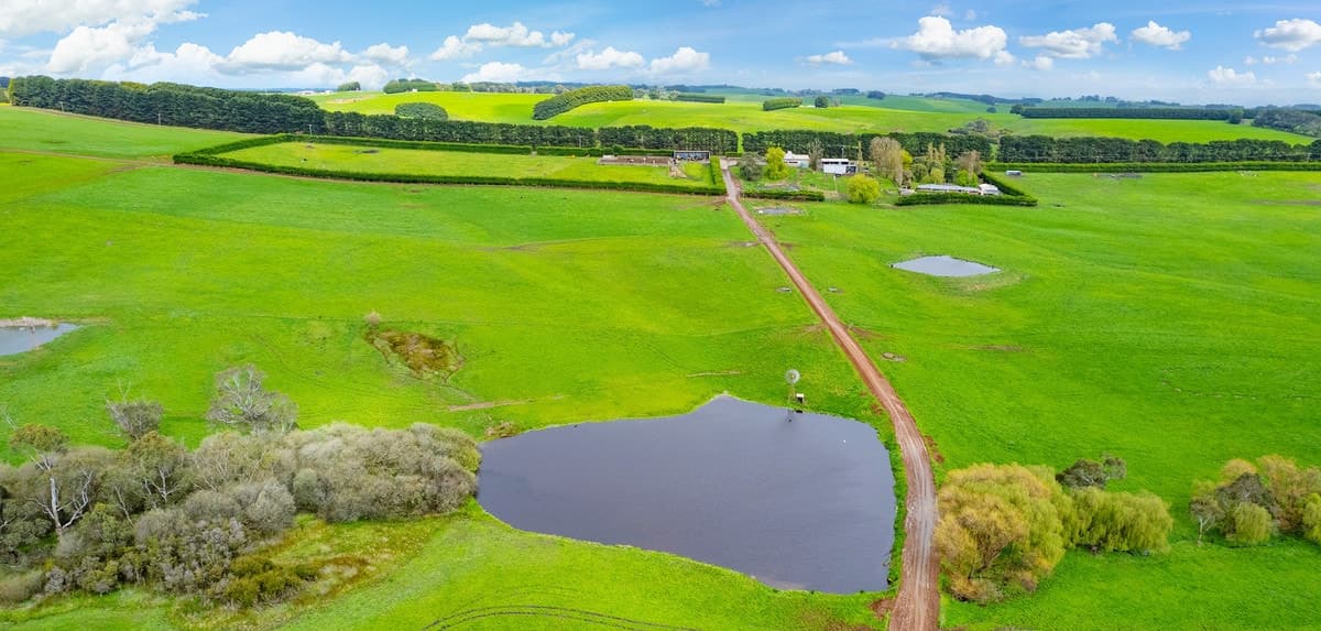 140 Crescent Road, Simpson, VIC, Simpson - Thumbnail 4