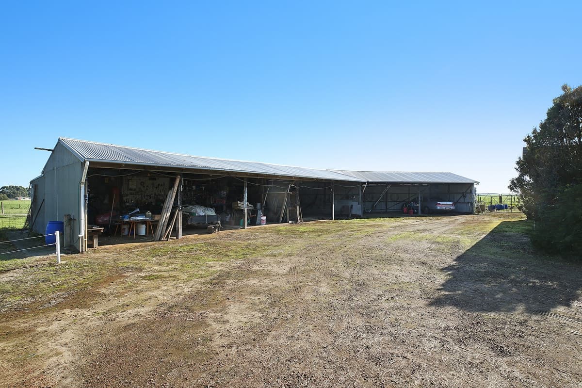 555 Tomahawk Creek Road, Simpson, VIC, Simpson - Thumbnail 4
