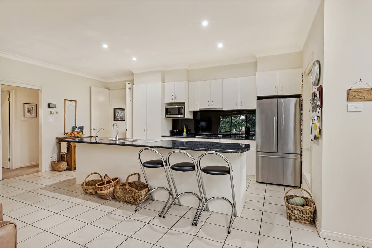215 Lineens Road, Corunnun, VIC, Corunnun - Thumbnail 5
