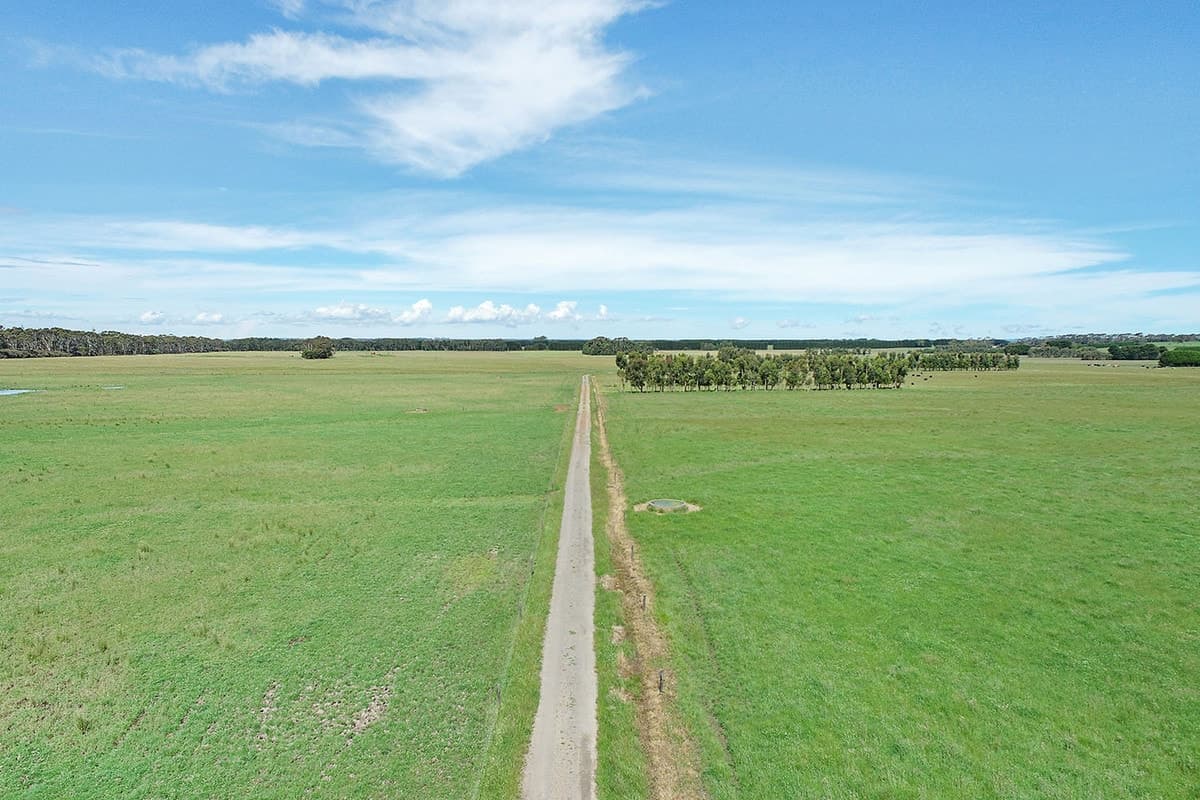 330 Bungador School Road, Bungador, VIC, Bungador - Thumbnail 7