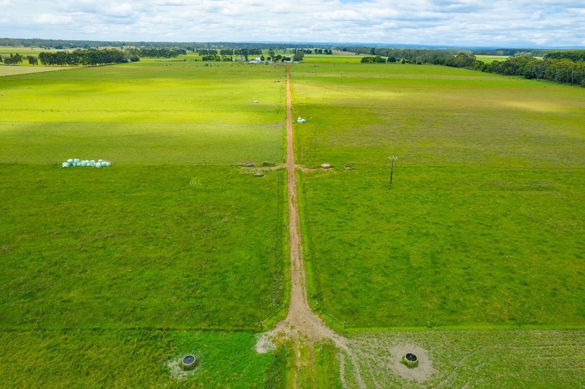 320 Carpendeit-Bungador Road, Carpendeit, VIC, Carpendeit - Thumbnail 2