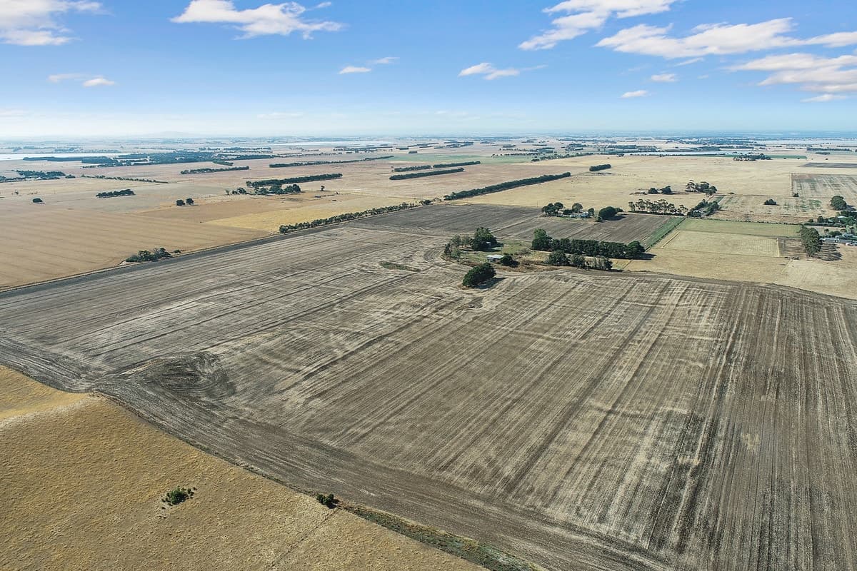 125 Pierces Road, Weering, VIC, Weering - Image 1