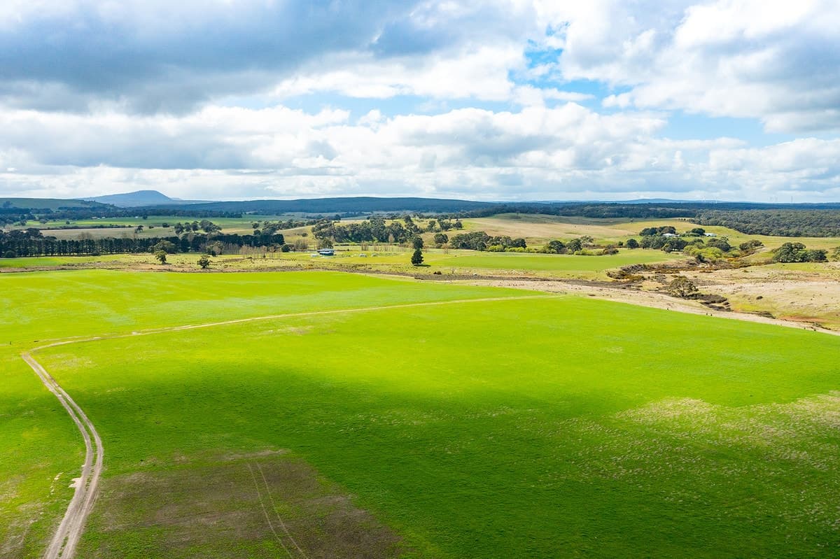 Buninyong-Mt Mercer Road, Grenville, VIC, Grenville - Thumbnail 2