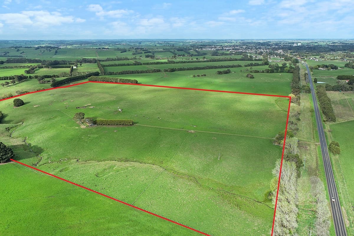 Camperdown Cobden Road, Cobden, VIC, Cobden - Image 1
