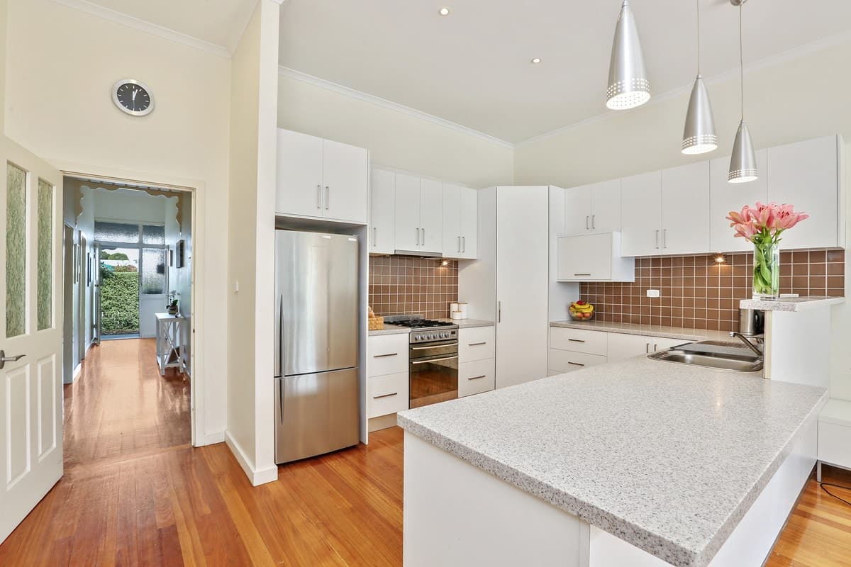 22 Collins Street, Geelong West, Geelong West - Thumbnail 2