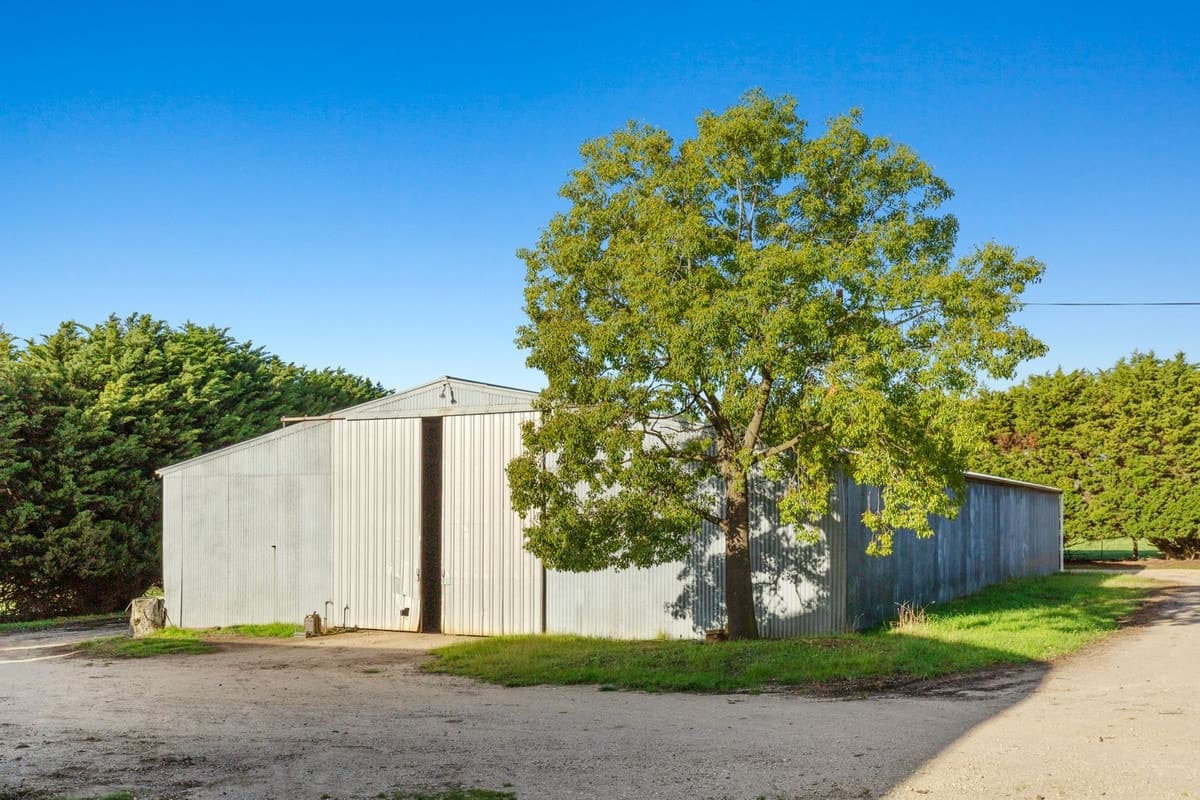 1010 Barrabool Road, Barrabool, VIC, Barrabool - Thumbnail 4