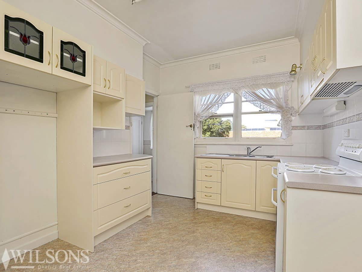 4 Pine Avenue, North Shore, North Shore - Thumbnail 4