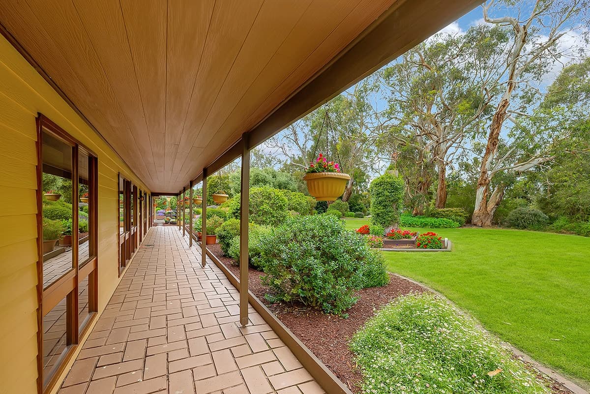 417 Russells Road, Mailors Flat, VIC, Mailors Flat - Thumbnail 2