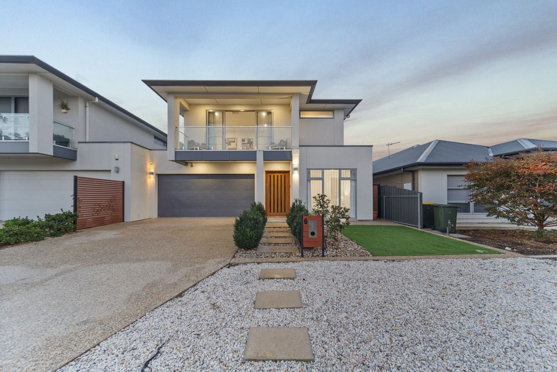 6 Ashburton Avenue, West Lakes Shore - Thumbnail 2