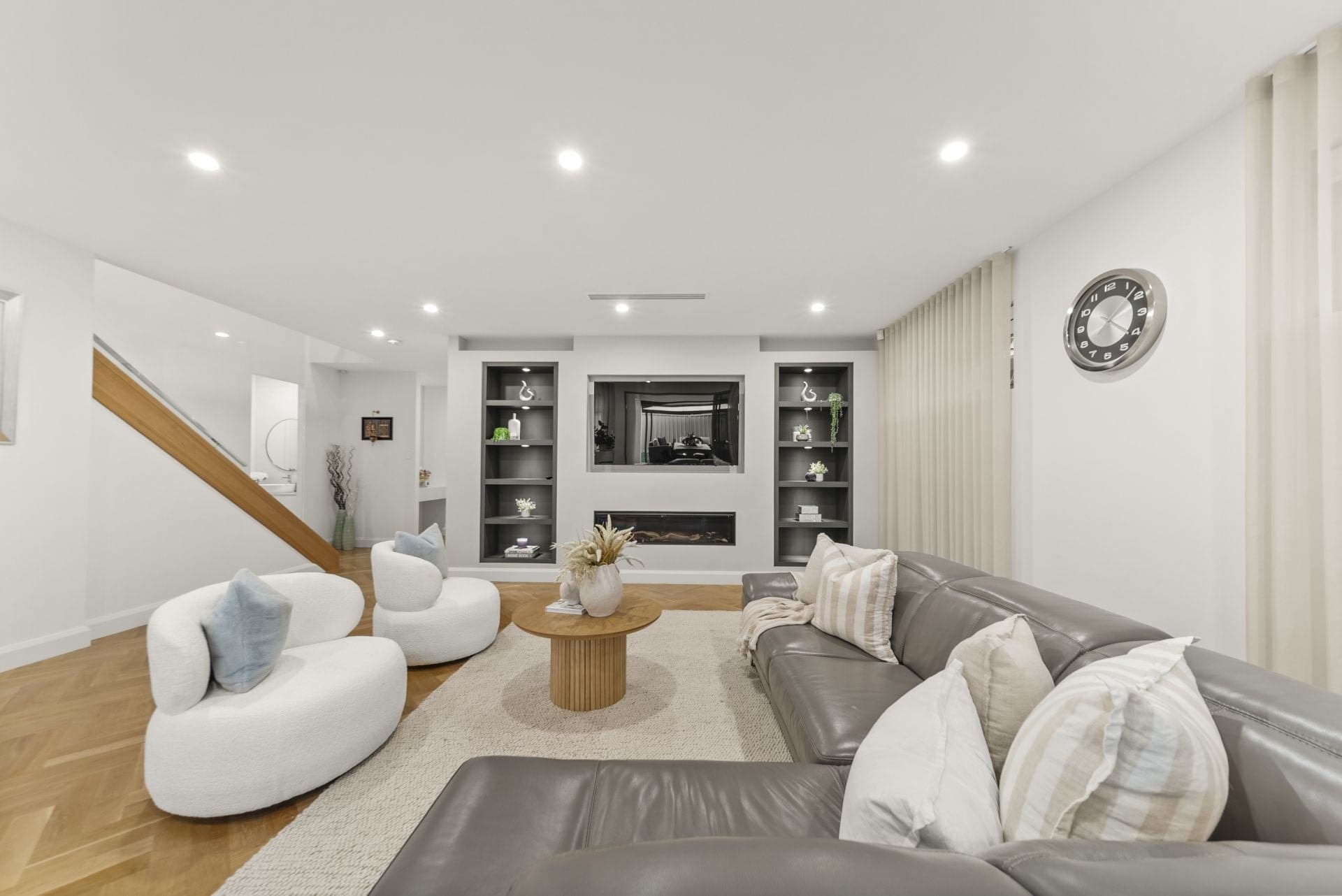 6 Ashburton Avenue, West Lakes Shore - Thumbnail 4