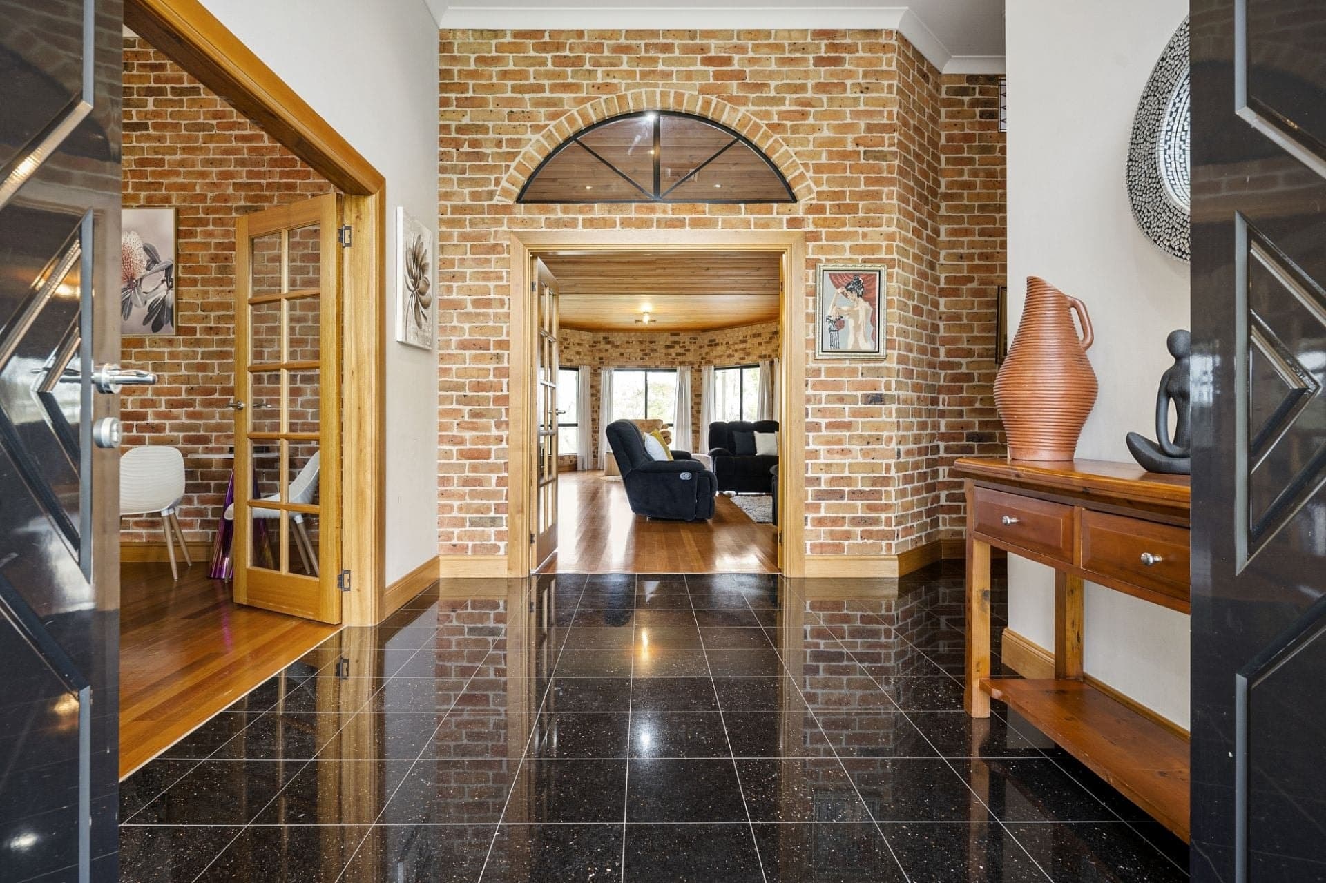 Kenthurst, Kenthurst - Thumbnail 2