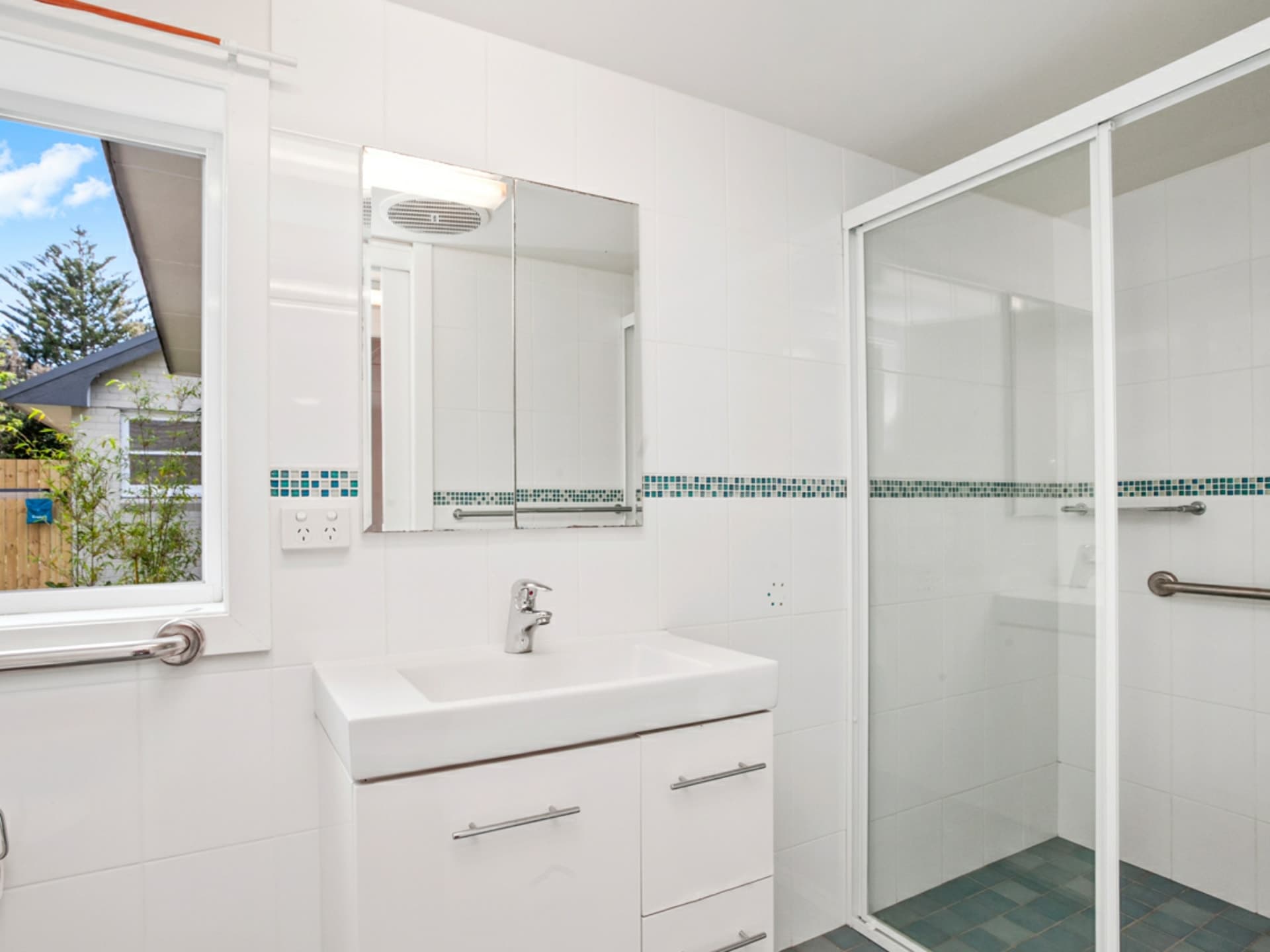 20 Coonanga Road Avalon Beach NSW, Avalon Beach - Image 1