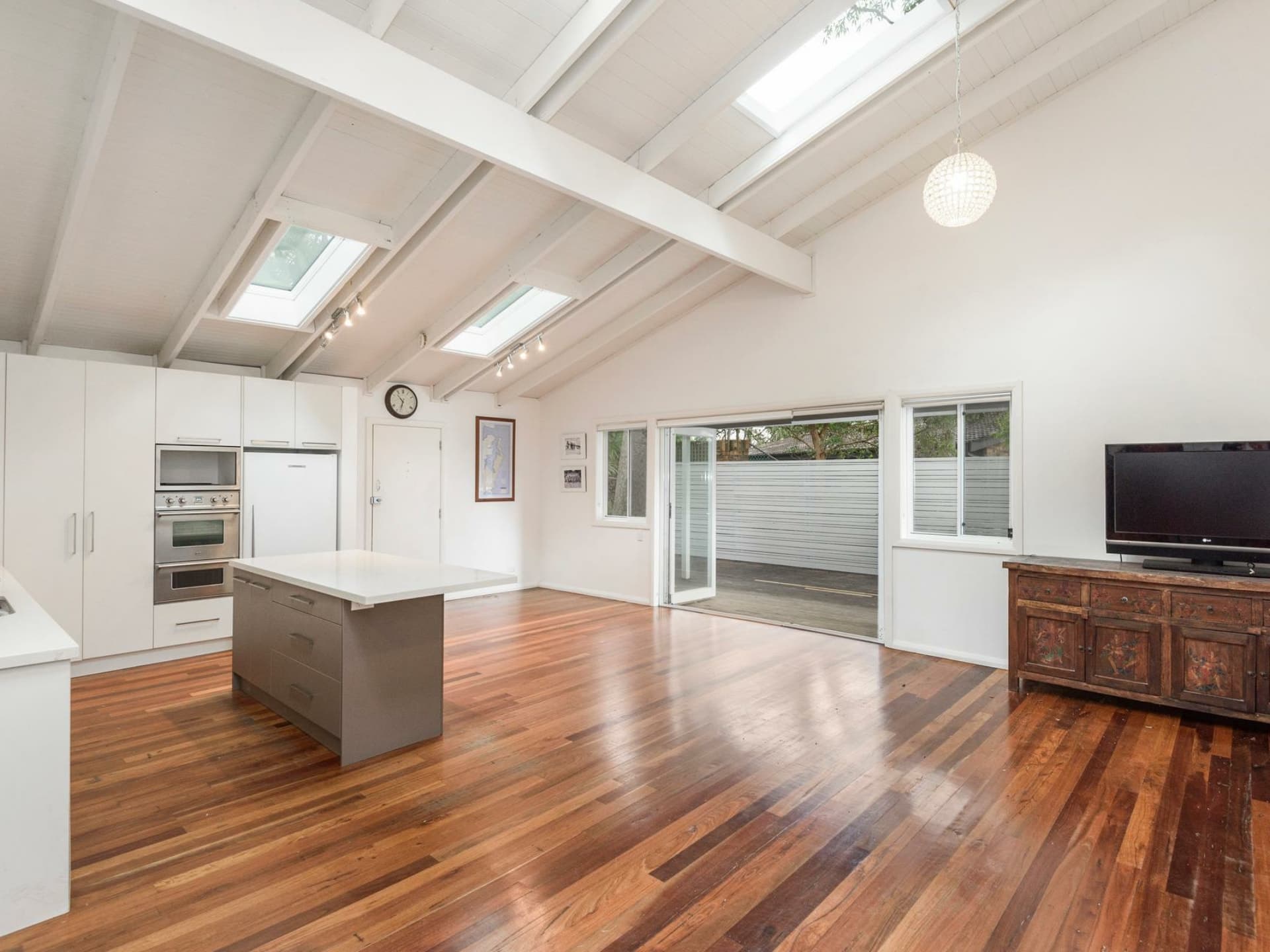 17a Careel Bay Crescent Avalon Beach NSW, Avalon Beach - Thumbnail 2
