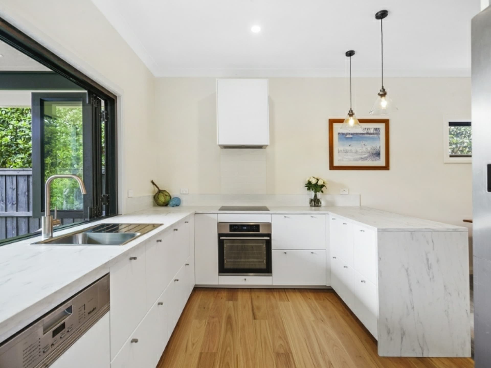23 Watkins Road Avalon Beach NSW, Avalon Beach - Thumbnail 2