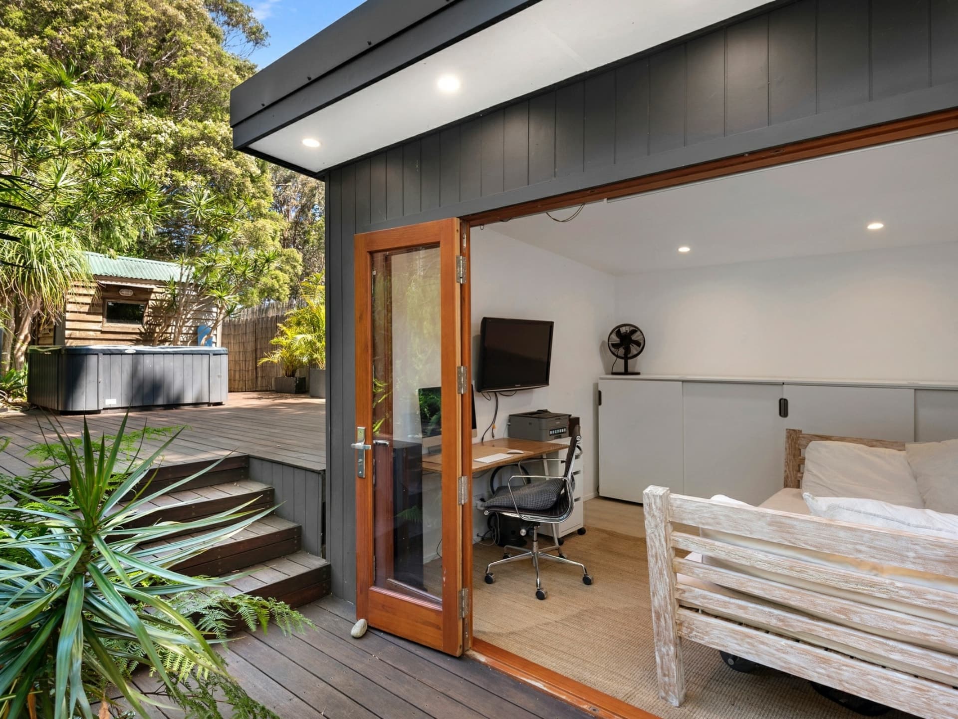 23 Dolphin Crescent Avalon Beach NSW, Avalon Beach - Thumbnail 8
