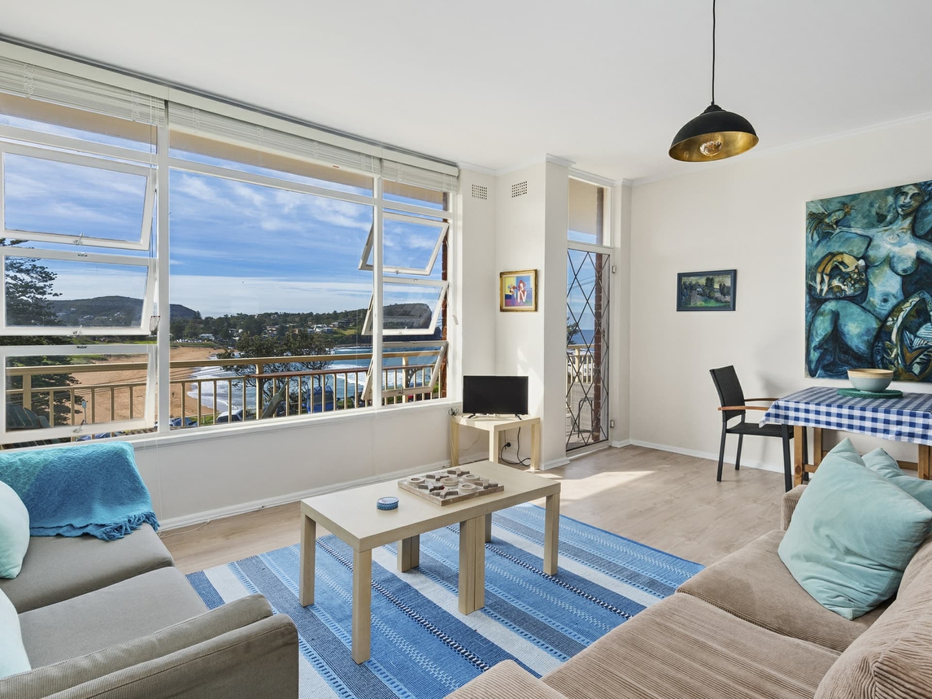 16/1, Avalon Beach - Image 1