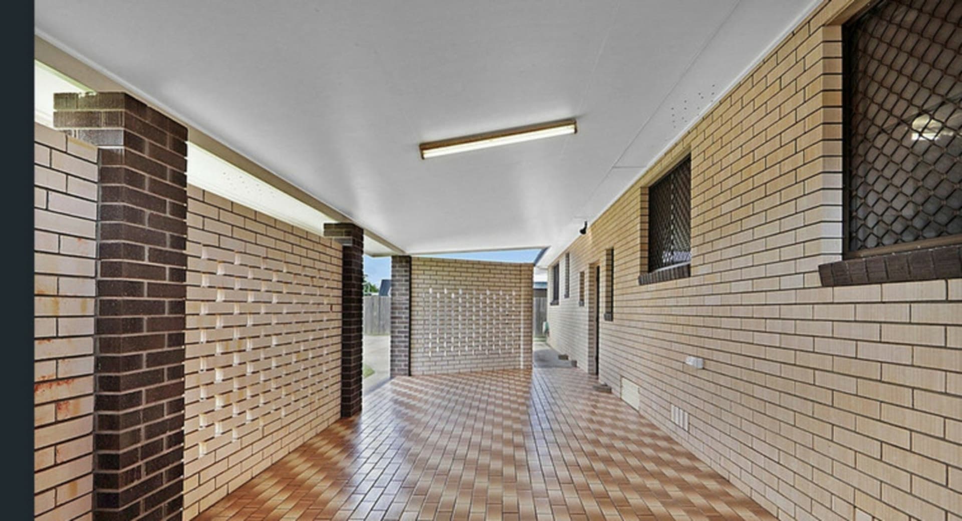 60 Vasey Street, Avenell Heights, Avenell Heights - Image 1