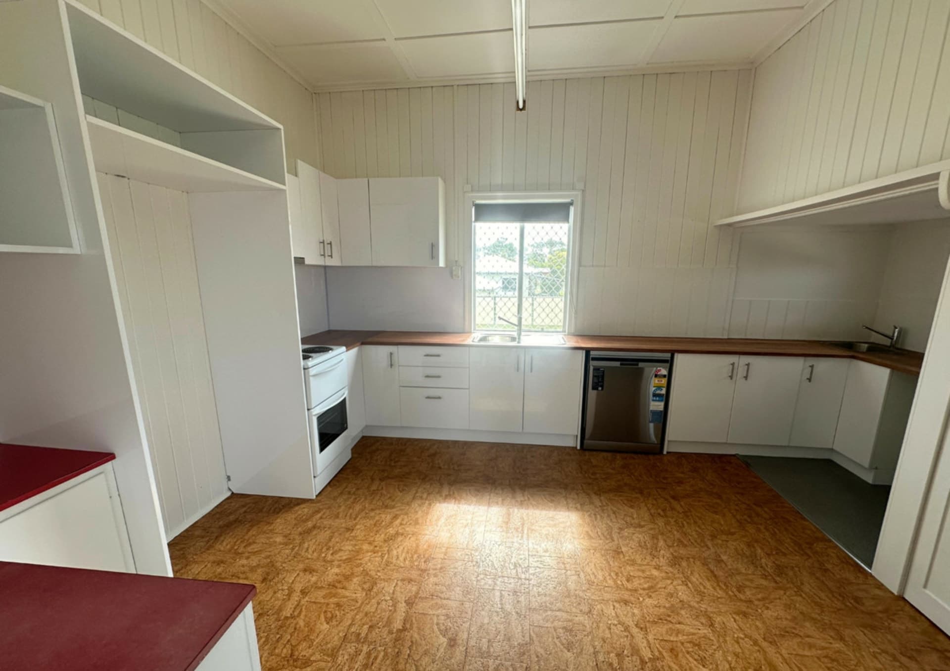 6 Blamey Street, Avenell Heights, Avenell Heights - Thumbnail 4
