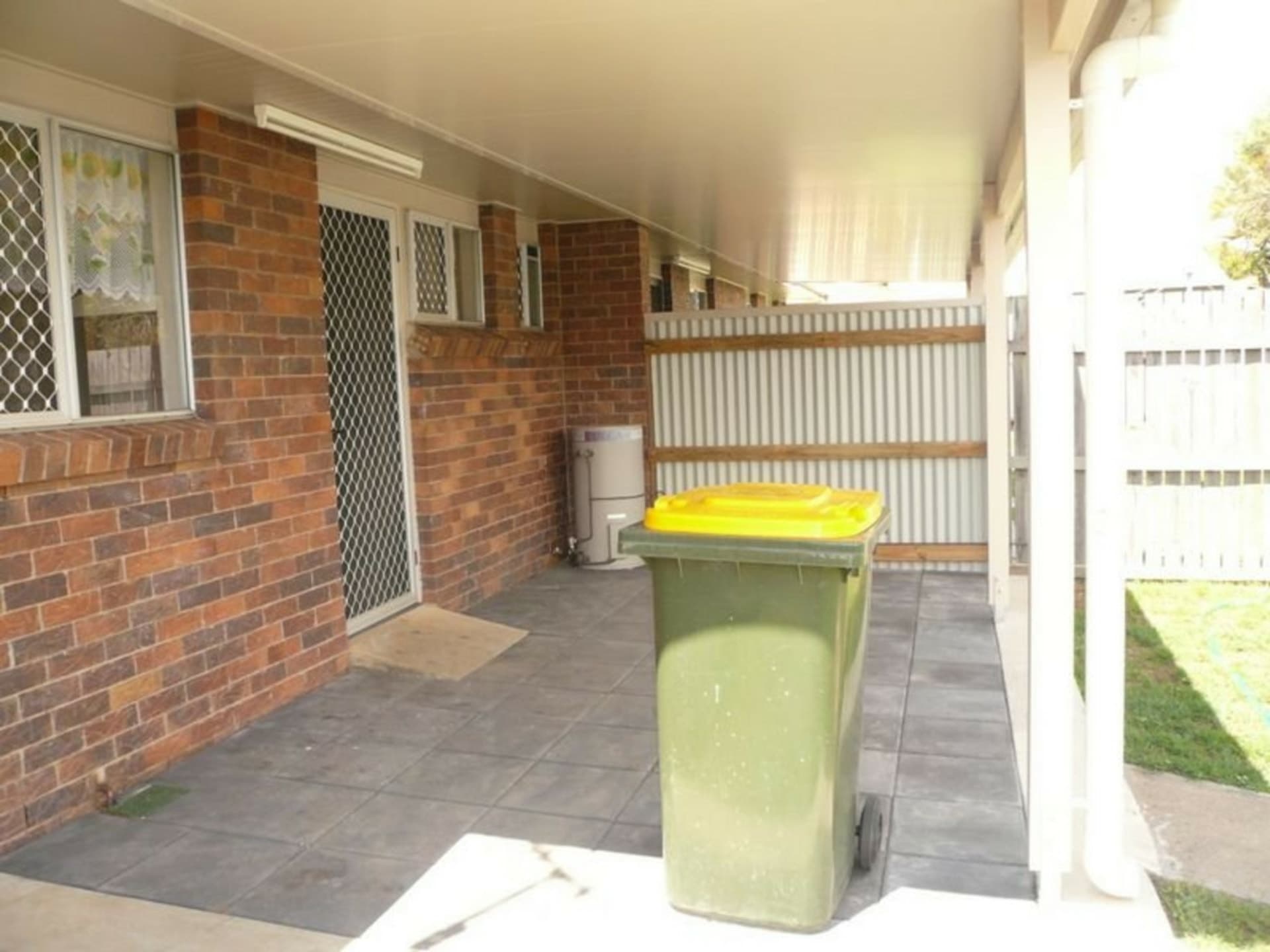2/3 Mcnamara Street, Avenell Heights, Avenell Heights - Image 1