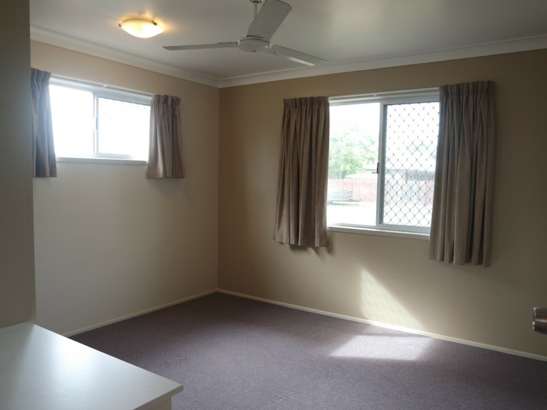 2/3 Mcnamara Street, Avenell Heights, Avenell Heights - Thumbnail 6