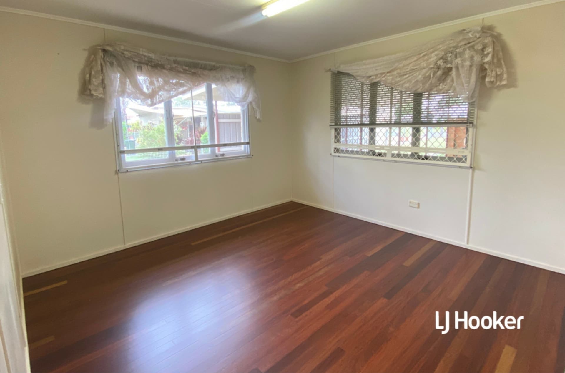 10 Gibson Street, Avenell Heights, Avenell Heights - Thumbnail 7