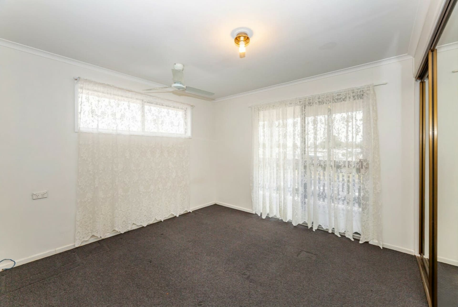 54 Thabeban Street, Avenell Heights, Avenell Heights - Thumbnail 5