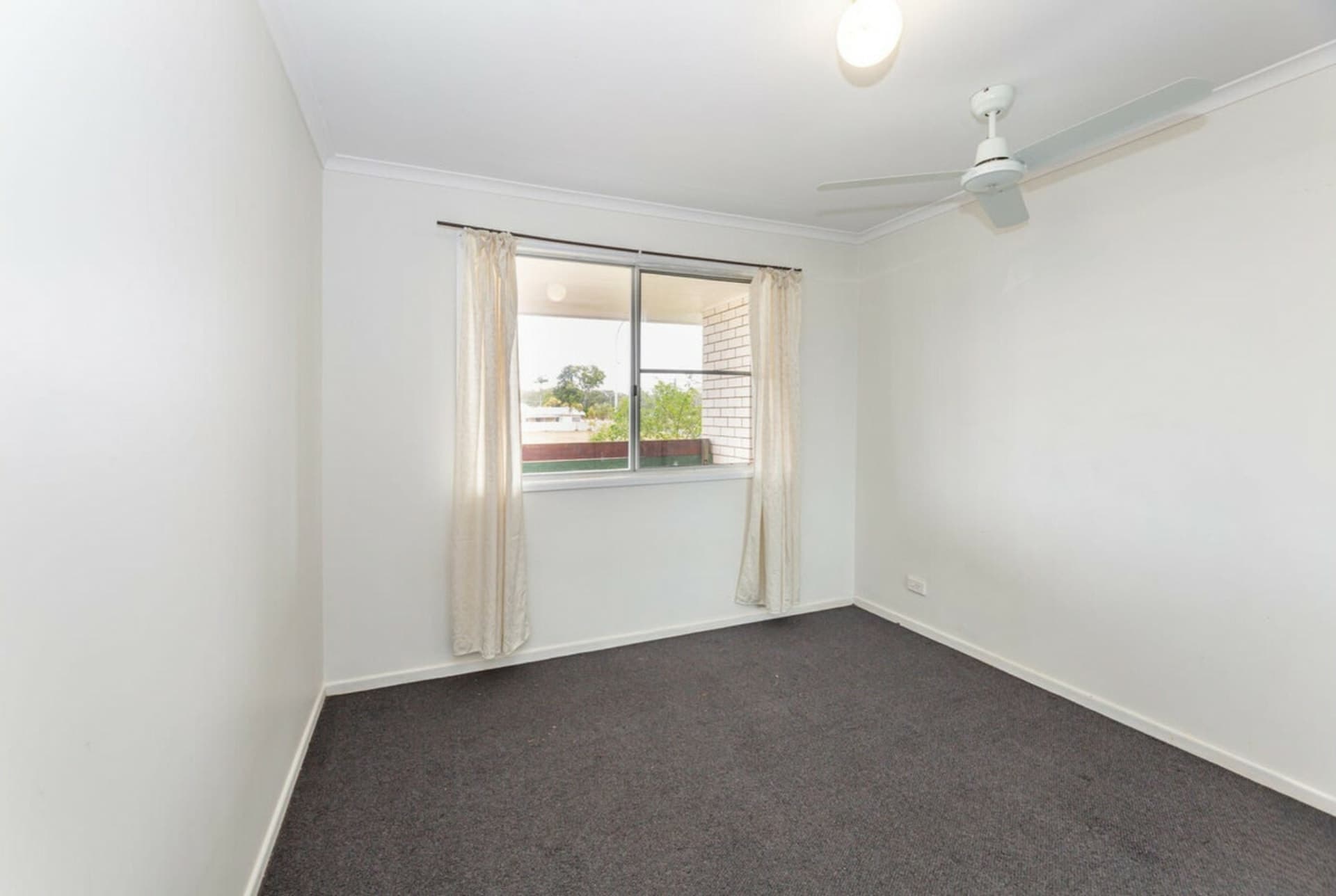 54 Thabeban Street, Avenell Heights, Avenell Heights - Thumbnail 7