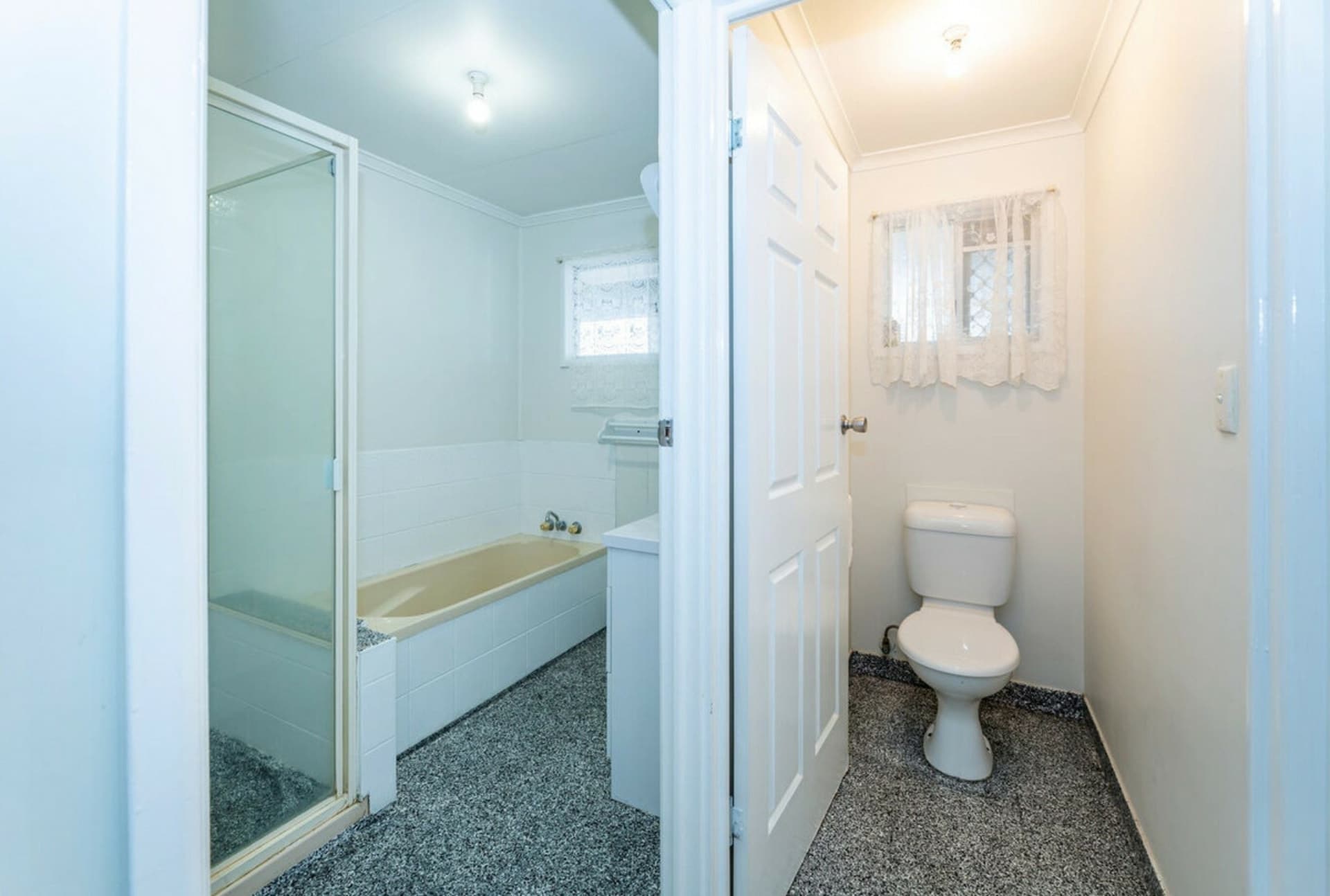 54 Thabeban Street, Avenell Heights, Avenell Heights - Thumbnail 8