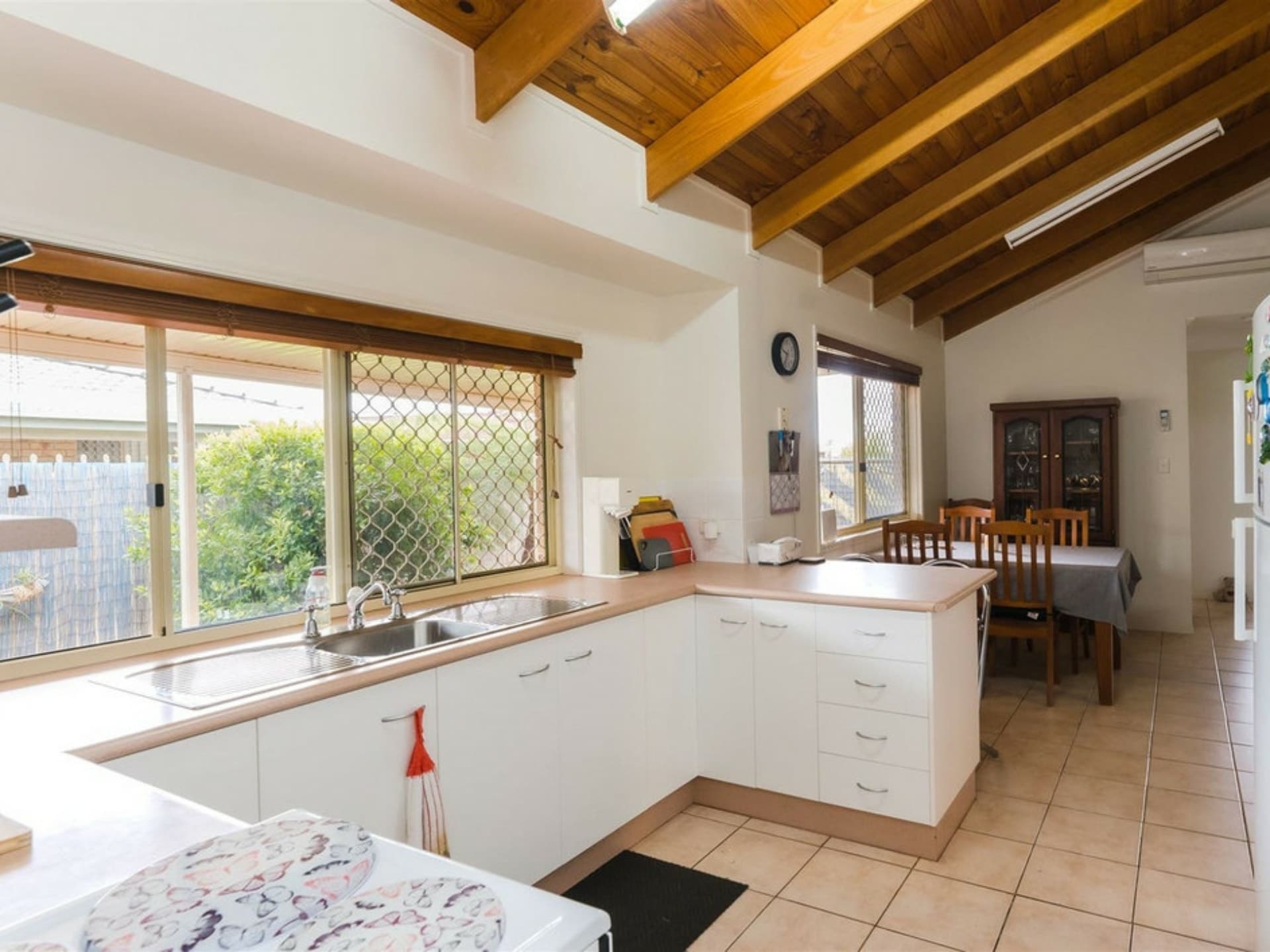 4/23 Thabeban Street, Avenell Heights, Avenell Heights - Thumbnail 4