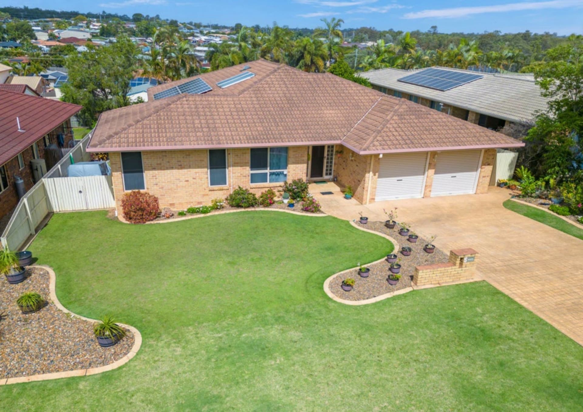 5 Robina Drive Avoca QLD, Avoca - Thumbnail 2